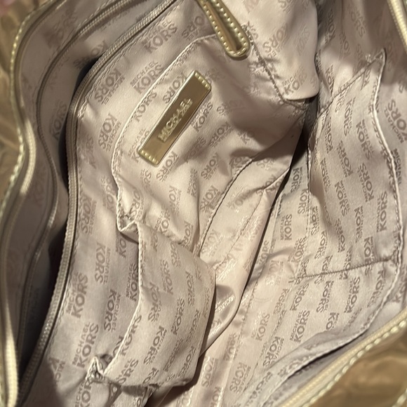 Michael Kors Jet Set Bag HOLIDAY BAG!! - Picture 7 of 8